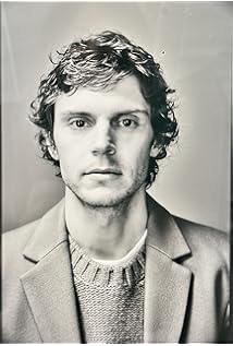 Evan Peters