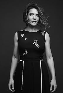 Monique Gabriela Curnen