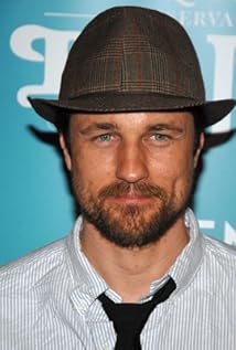 Martin Henderson